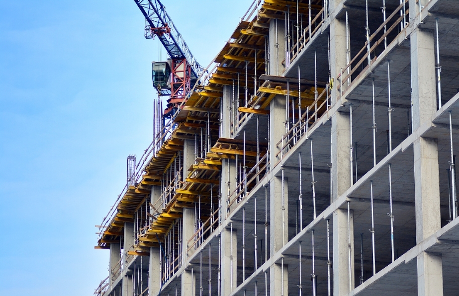 廊坊建筑企业资质与安许的关联及获取方式解析